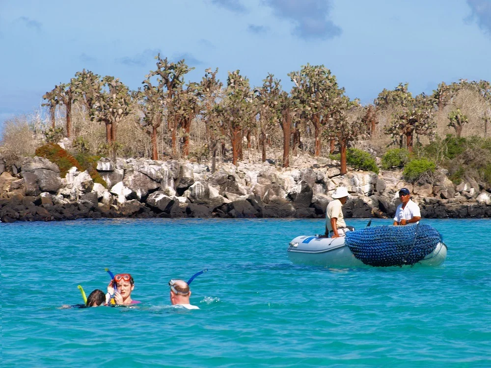 Santa Cruz - Santa Fé Island & Hidden Beach