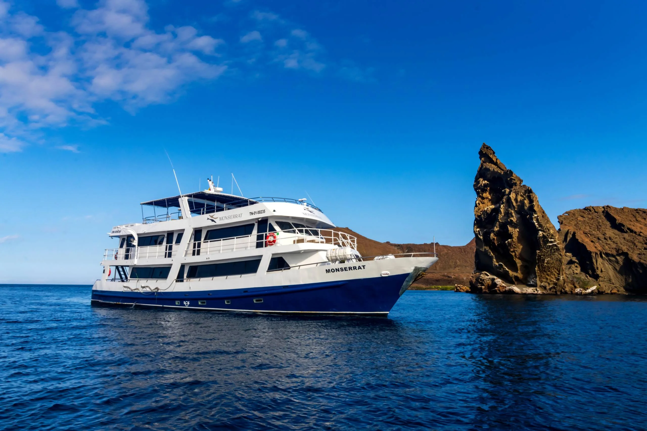 Tourist Superior Galapagos cruise