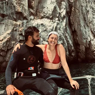 Alba and her travel companion during their Galapagos trip